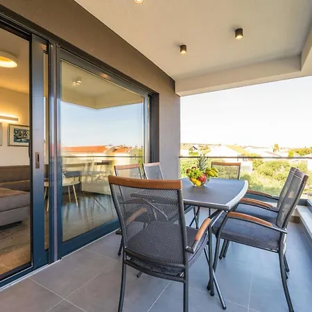 Deluxe Cigit * Turanj